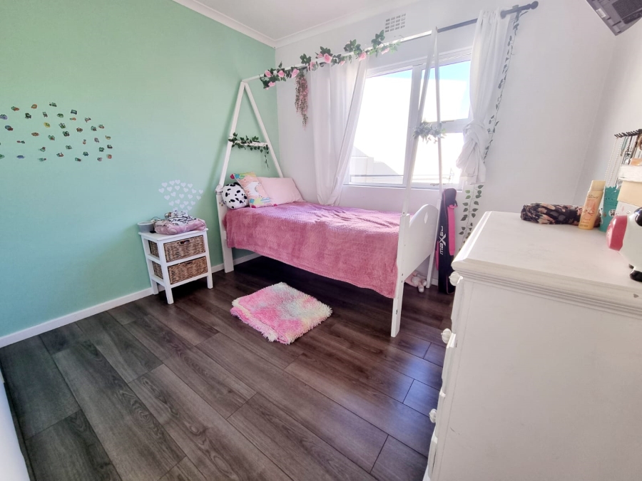 3 Bedroom Property for Sale in Sonstraal Heights Western Cape